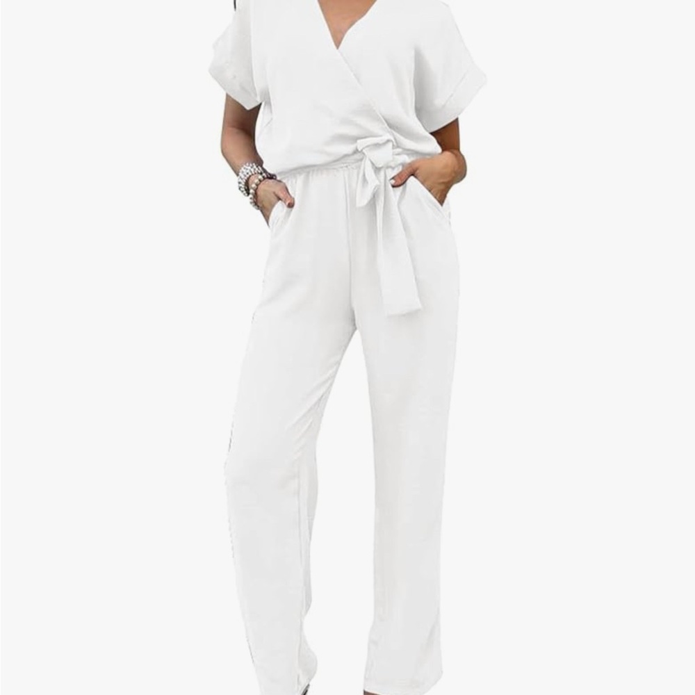 White Jumpsuit w/pockets